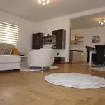 6 Villa *