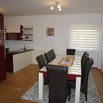 6 Villa