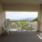 6 Villa *