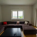 6 Villa *