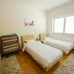 6 * Sarajevo