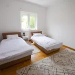6 Villa