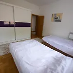 Villa 6 *