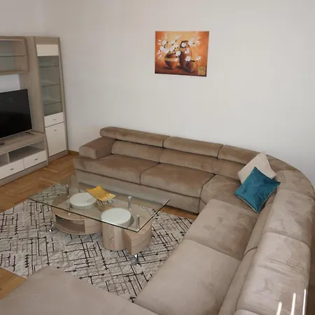 6 Villa