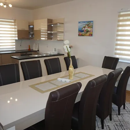 Villa 6