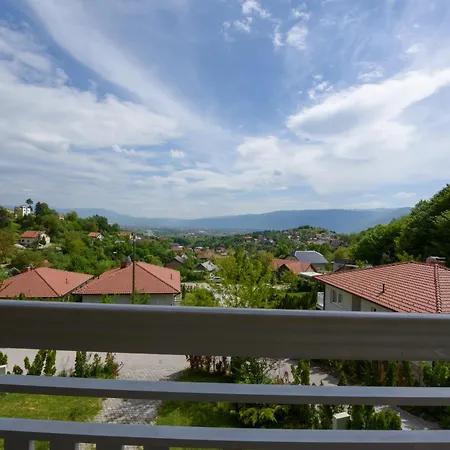 6 Villa