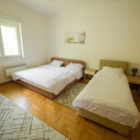 Villa 6
