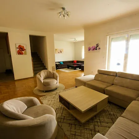 6 * Sarajevo