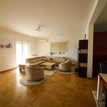 6 Sarajevo